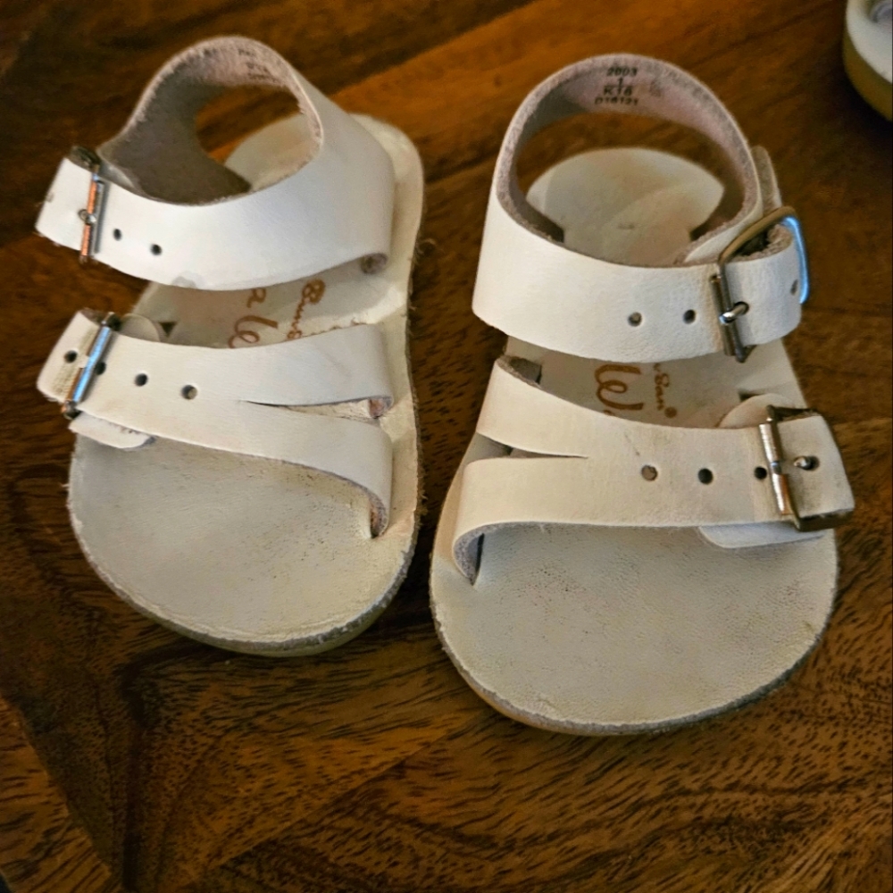 Sea Wee sandals